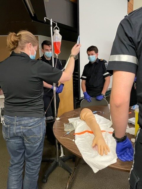 paramedics training for IV certification